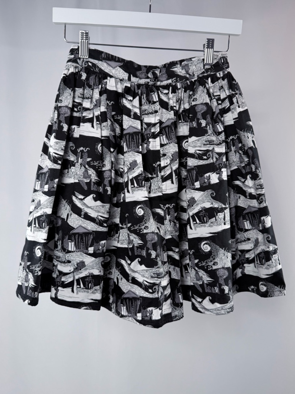 NEW Disney Black & White The Nightmare Before Christmas Print Circle Skirt Small